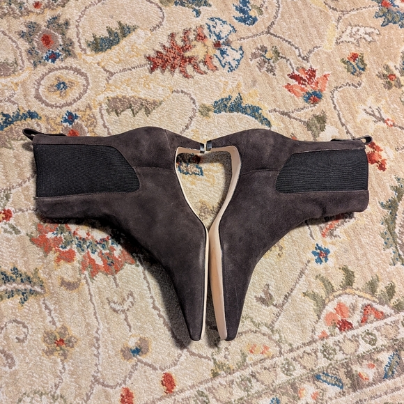 Reformation Roberta Kitten Heel Chelsea Boot - Picture 7 of 13